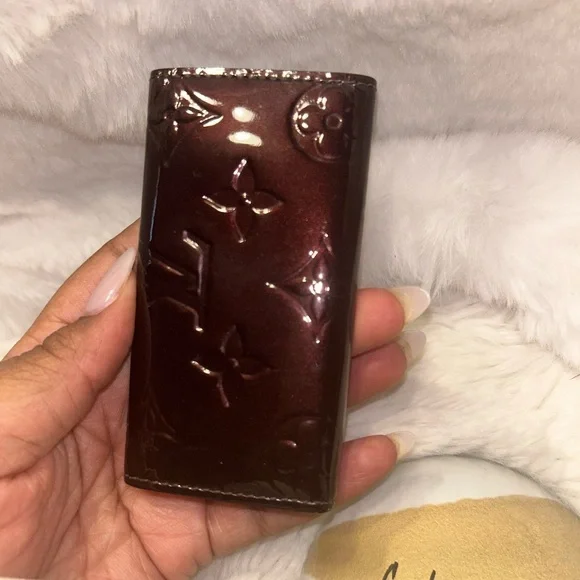 Louis Vuitton Amarante Vernis 4 Ring‎ Key Holder - Picture 6 of 14